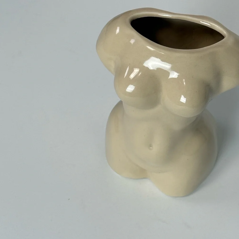 Modern Cream Ceramic Women's Body Nude Stem Vase - Picture 8 of 8